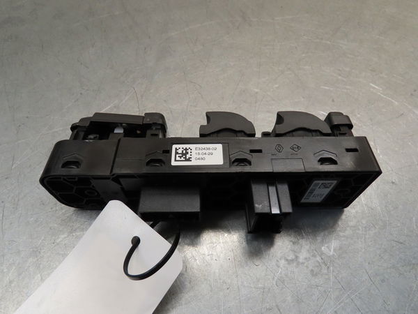 Commande lève-glace porte avant gauche Renault ESPACE V (JR_) 1.6 dci 160 (2015)