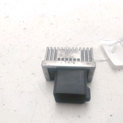 Boitier de préchauffage Renault CLIO III (BR0-1, CR0-1) 1.5 dci (c-br0g, c-br1g) (2005-2012) 5 portes