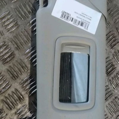 Pare-soleil gauche Renault MEGANE III 3-5 portes (BZ0-1_, B3_) 1.5 dci (bz09, bz0d, bz1w, bz29, bz14) (2009) 5 portes