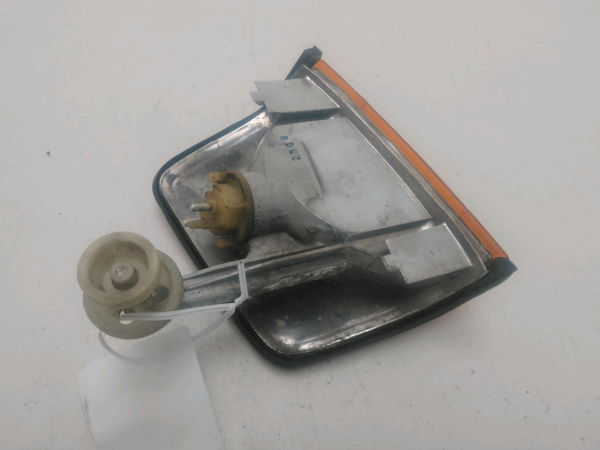 Clignotant gauche Mercedes-benz 190 (W201) D 2.5 (201.126) (1989-1993)