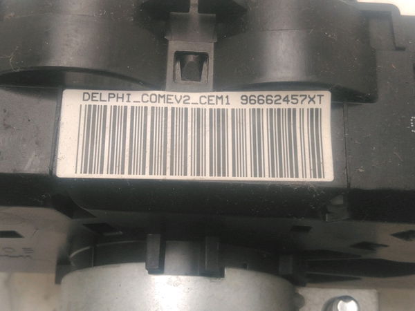 Bloc commodos Peugeot PARTNER TEPEE 1.6 hdi 16v (2008) 5 portes
