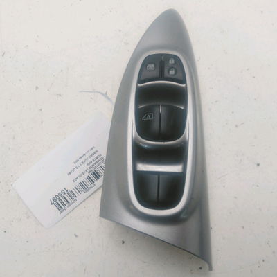 Commande lève-glace porte avant gauche Nissan JUKE (F15) 1.5 dci (2010) 5 portes