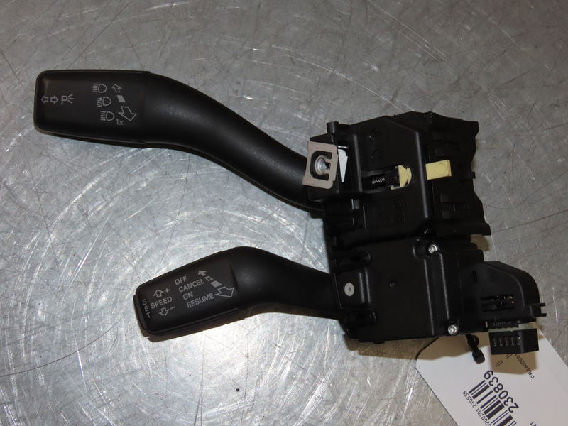 Commande clignotant Audi TT (8J3) 2.0 tfsi quattro (2010-2014)