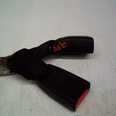 Ancrage ceinture arrière droit Mazda 2 (DE_, DH_) 1.3 (de3fs) (2007-2015)