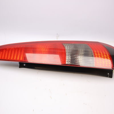 Feu arrière droit Ford FIESTA V (JH_, JD_) 1.4 tdci (2001-2008) 5 portes