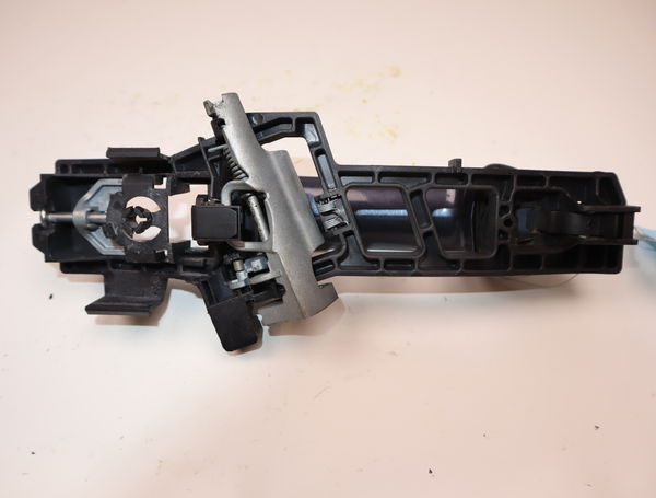 Poignee ext porte ard Ford FIESTA VI (CB1, CCN) 1.4 tdci (2010-2012) 3 portes