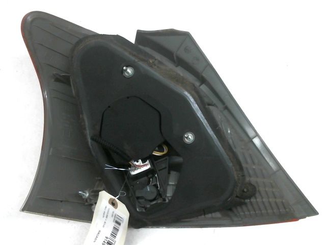 Feu arrière droit Toyota YARIS (_P9_) 1.4 d-4d (nlp90_) (2005-2012)