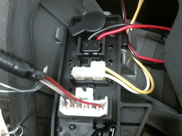 Feu arrière droit Toyota YARIS (_P9_) 1.4 d-4d (nlp90_) (2005-2012)