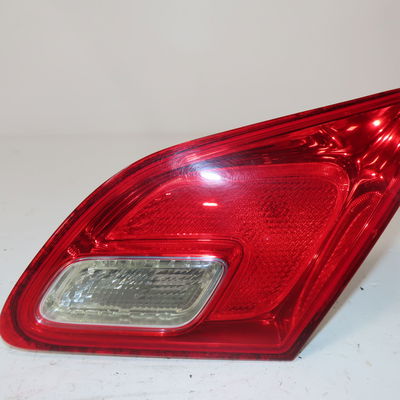 Feu arrière intérieur droit Opel ASTRA H CLASSIC 3-5 portes (A04) 1.7 cdti (l48) (2009)