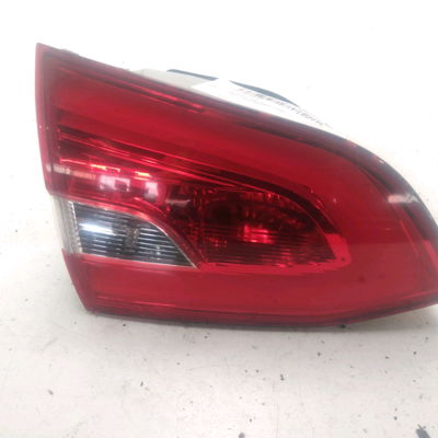 Feu arrière interieur gauche Peugeot 308 SW II (LC_, LJ_, LR_, LX_, L4_) 1.6 hdi - bluehdi 115 (lcbhxm, lcbhxt) (2014-2021)