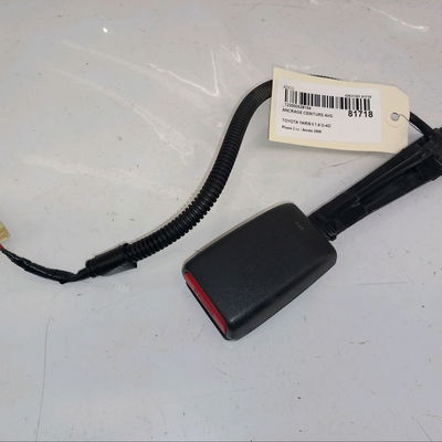 Ancrage ceinture avant gauche Toyota YARIS (_P9_) 1.4 d-4d (nlp90_) (2005-2012)