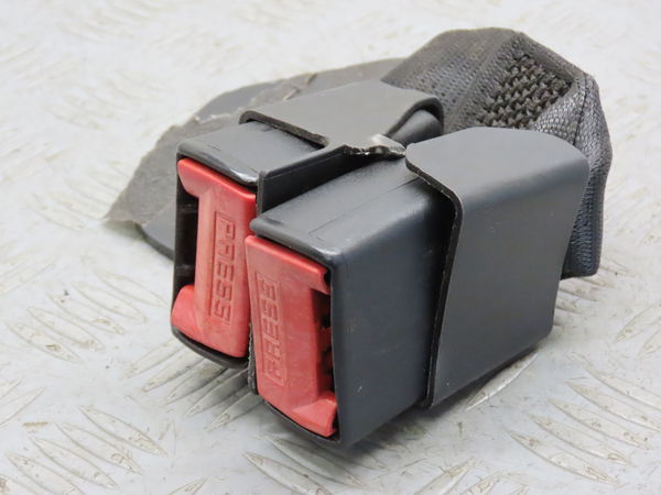 Ancrage ceinture arrière droit Renault CLIO II (BB_, CB_) 1.9 dti (b-cb0u) (1999-2005)