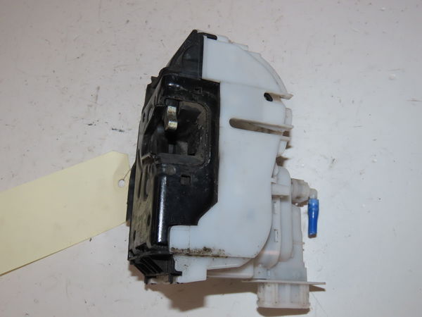 Serrure porte avg Volkswagen POLO (6N2) 1.4 16v (1999-2001)