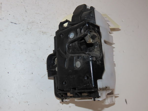 Serrure porte avg Volkswagen POLO (6N2) 1.4 16v (1999-2001)