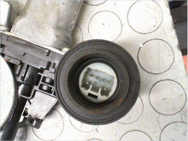 Mecanismemoteur leve-glace avg Suzuki SWIFT III (MZ, EZ) 1.3 (rs 413) (2005)
