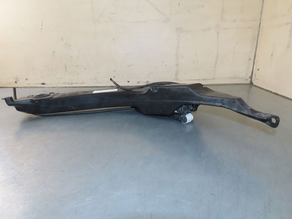 Reservoir lave-glace avant Peugeot 308 II (LB_, LP_, LW_, LH_, L3_) 1.6 bluehdi 120 (2013-2021)