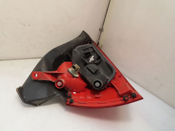 Feu arrière droit Renault MEGANE II (BM0-1_, CM0-1_) 1.4 16v (bm0b, cm0b) (2002-2008)