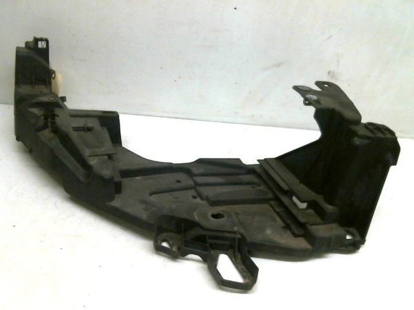 Support phare d Renault MEGANE IV 3-5 portes (B9A-M-N_) 1.6 dci 130 (b9a4) (2015)