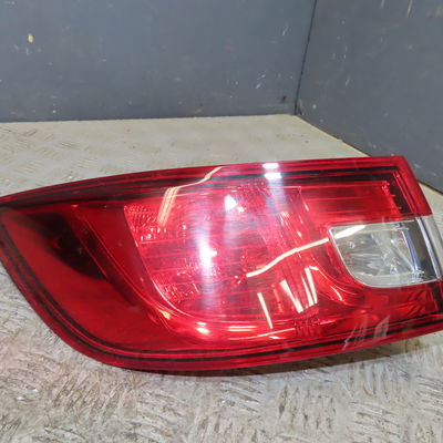 Feu arrière gauche Renault CLIO IV (BH_) 1.5 dci 75 (2012) 5 portes