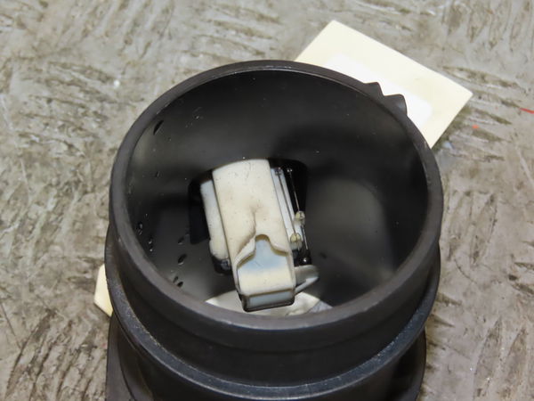 Debimetre air Peugeot 607 (9D, 9U) 2.7 hdi 24v (2004-2011)