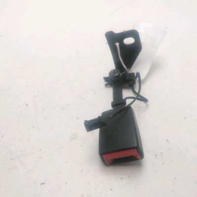Ancrage ceinture arrière gauche Peugeot 3008 SUV (MC_, MR_, MJ_, M4_) 1.5 bluehdi 130 (2018) 5 portes