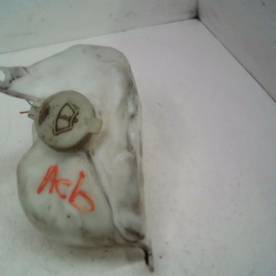 Reservoir lave-glace avant Daihatsu TERIOS (J2_) 1.5 4x4 (2006)