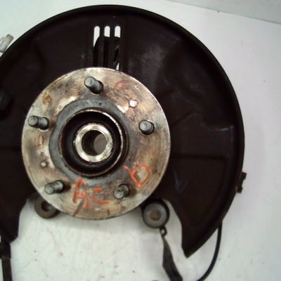 Fusee avg Daihatsu TERIOS (J2_) 1.5 4x4 (2006)
