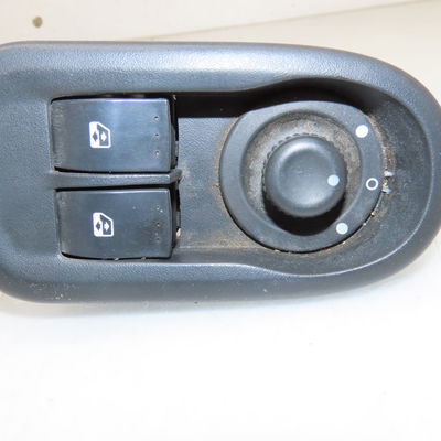 Commande lève-glace porte avant gauche Renault MASTER III Camionnette (FV) 2.3 dci 170 fwd (fv0l) (2015)
