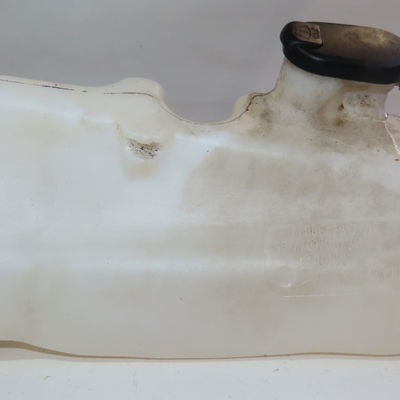 Reservoir lave-glace avant Renault CLIO II (BB_, CB_) 1.2 (bb0a, bb0f, bb10, bb1k, bb28, bb2d, bb2h, cb0a,... (1998-2010) 5 portes