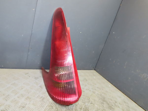 Feu arrière gauche Peugeot 206 SW (2E-K) 1.4 hdi (2002-2007) 5 portes