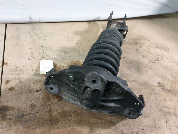 Amortisseur avant gauche Porsche CAYENNE (9PA) 3.2 (2003-2007)