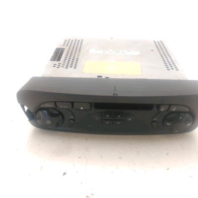 Autoradio Peugeot 206 3-5 portes (2A-C) 1.4 i (1998-2012) 3 portes