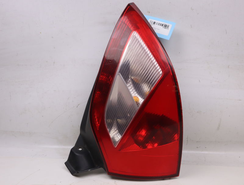 Feu arrière gauche Renault MEGANE II (BM0-1_, CM0-1_) 1.5 dci (bm02, bm13, bm2a, cm02, cm13) (2003-2008)
