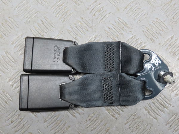 Ancrage ceinture arrière gauche Dacia SANDERO II Tce 90 (b8m1, b8ma) (2012) 5 portes