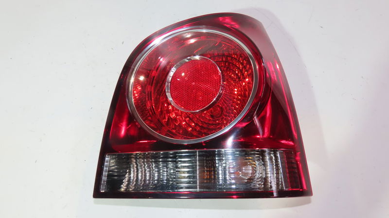 Feu arrière droit Volkswagen POLO (9N_, 9A_) 1.2 (2002-2007)