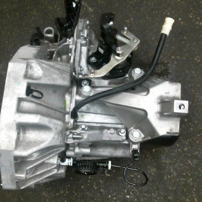 Boîte à vitesse mecanique Renault MEGANE III 3-5 portes (BZ0-1_, B3_) 1.5 dci (bz0c) (2008-2015) 5 portes