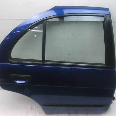 Porte arrière droite Nissan ALMERA I Hatchback (N15) 1.4 (1995-2000)