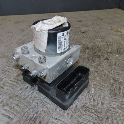 Bloc regulateur Renault MEGANE III 3-5 portes (BZ0-1_, B3_) 1.5 dci (bz09, bz0d, bz1w, bz29, bz14) (2009) 5 portes