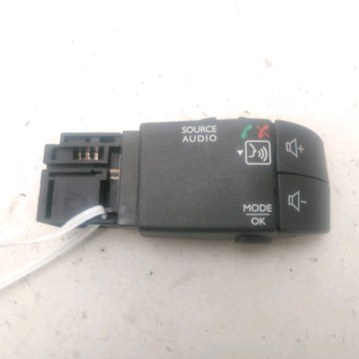 Commande autoradio Dacia LODGY (JS_) 1.5 dci (2012)