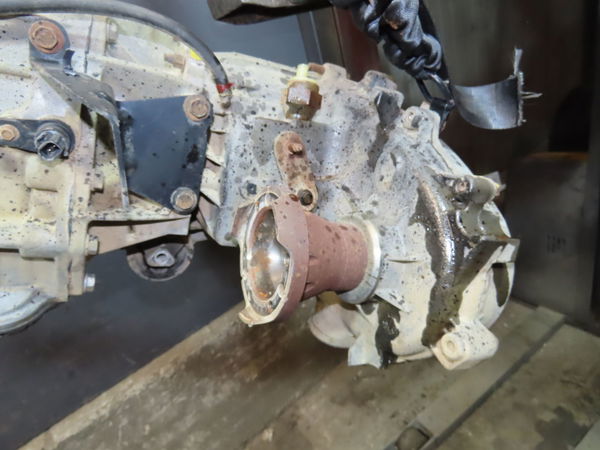 Boîte à vitesse automatique Jeep CHEROKEE (KJ) 2.8 crd 4x4 (2004-2008)