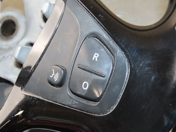 Volant de direction Renault CLIO IV Grandtour (KH_) 1.5 dci 90 (khn3, khn4) (2012) 5 portes