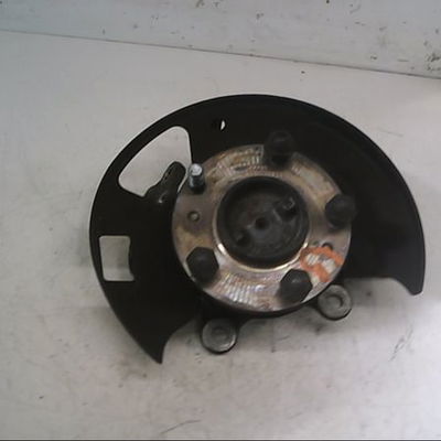 Fusee avg Nissan VANETTE CARGO Camionnette (HC 23) 2.3 d (1994-2002)