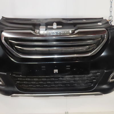 Pare-choc avant Peugeot 2008 I (CU_) 1.2 thp 130 - puretech 130 (2015)
