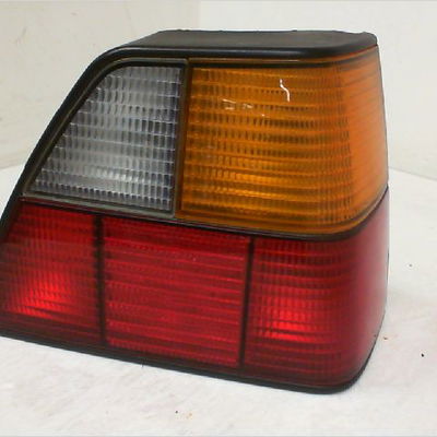 Feu arrière droit Volkswagen GOLF II (19E, 1G1) 1.3 (1983-1987)