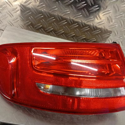 Feu arrière gauche Audi A4 B8 Avant (8K5) 2.0 tfsi (2008-2013)