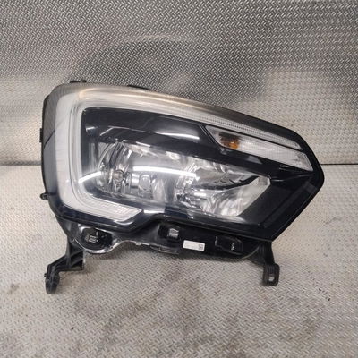 Phare droit Renault MASTER III Camion plate-forme-Châssis (EV, HV, UV) 2.3 dci 150 fwd (ev0f, hv0f, uv0f, ev03, hv03, uv03) (2013)