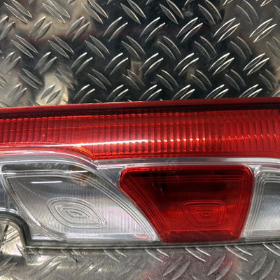 Feu arrière droit Renault KANGOO Express (FW0-1_) 1.5 dci 75 (fw07, fw10, fw04) (2010) 4 portes