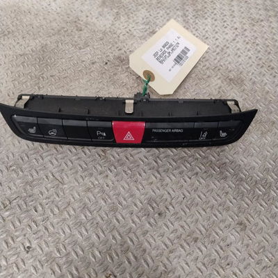 Bouton de warning Jeep RENEGADE SUV (BU, B1, BV) 1.4 (2014)