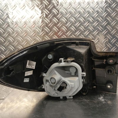 Feu arrière droit Renault CAPTUR I (J5_, H5_) 1.5 dci 90 (2013) 5 portes