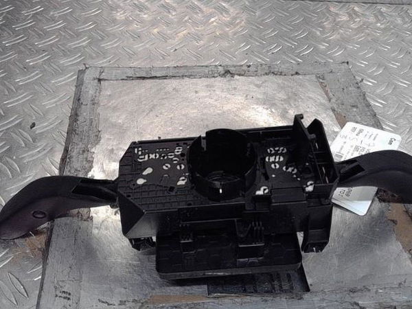 Interrupteur commande de frein a main Volkswagen POLO V (6R1, 6C1) 1.2 tdi (2009) 5 portes